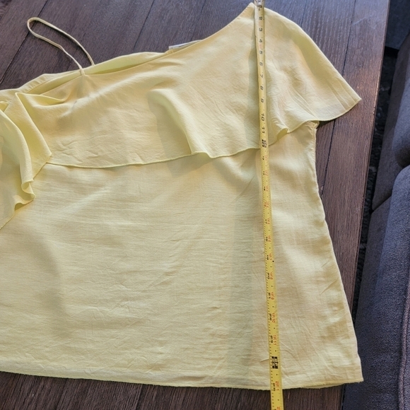 Zara Yellow One Shoulder Ruffle Top L - Picture 10 of 11